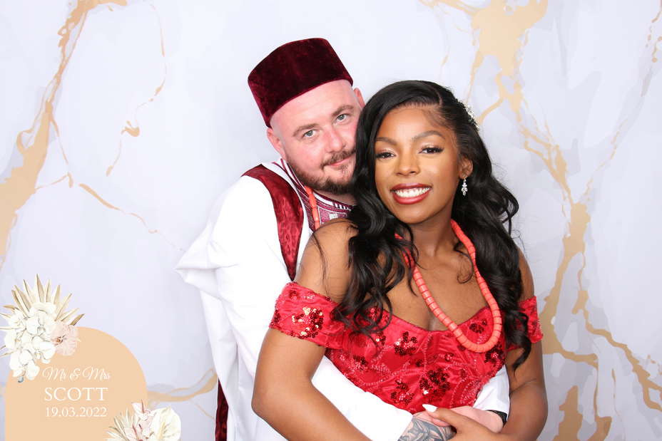 Photobooth boho chic wedding.png