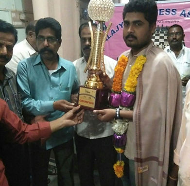 Hemant chess pic.jpg