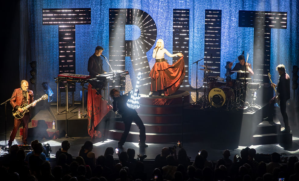 Les Truttes - The Tremendously Royal Unbelievable Theatre Tour