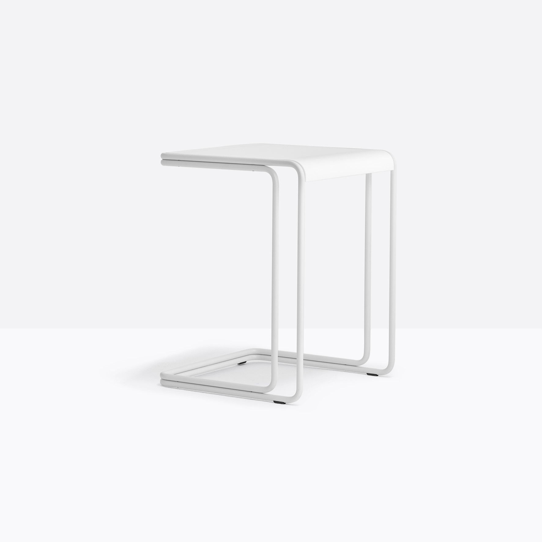 SIDE-TABLE 5900