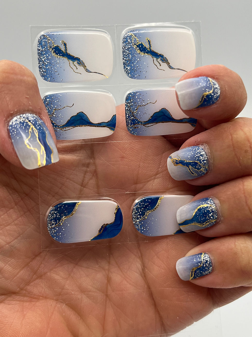 Thumbnail: Semi-Cured Gel Nails BLUE GOLD