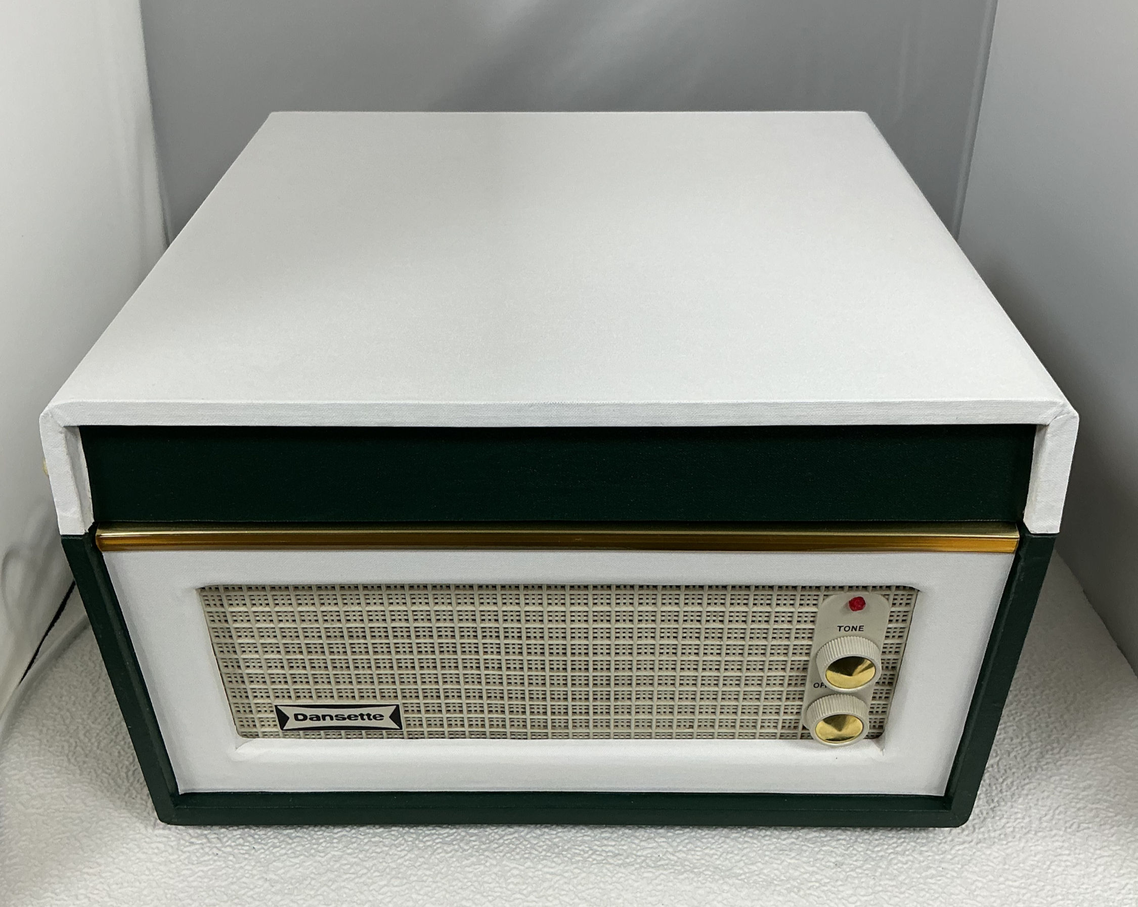 Dansette Bermuda Dark Green and White