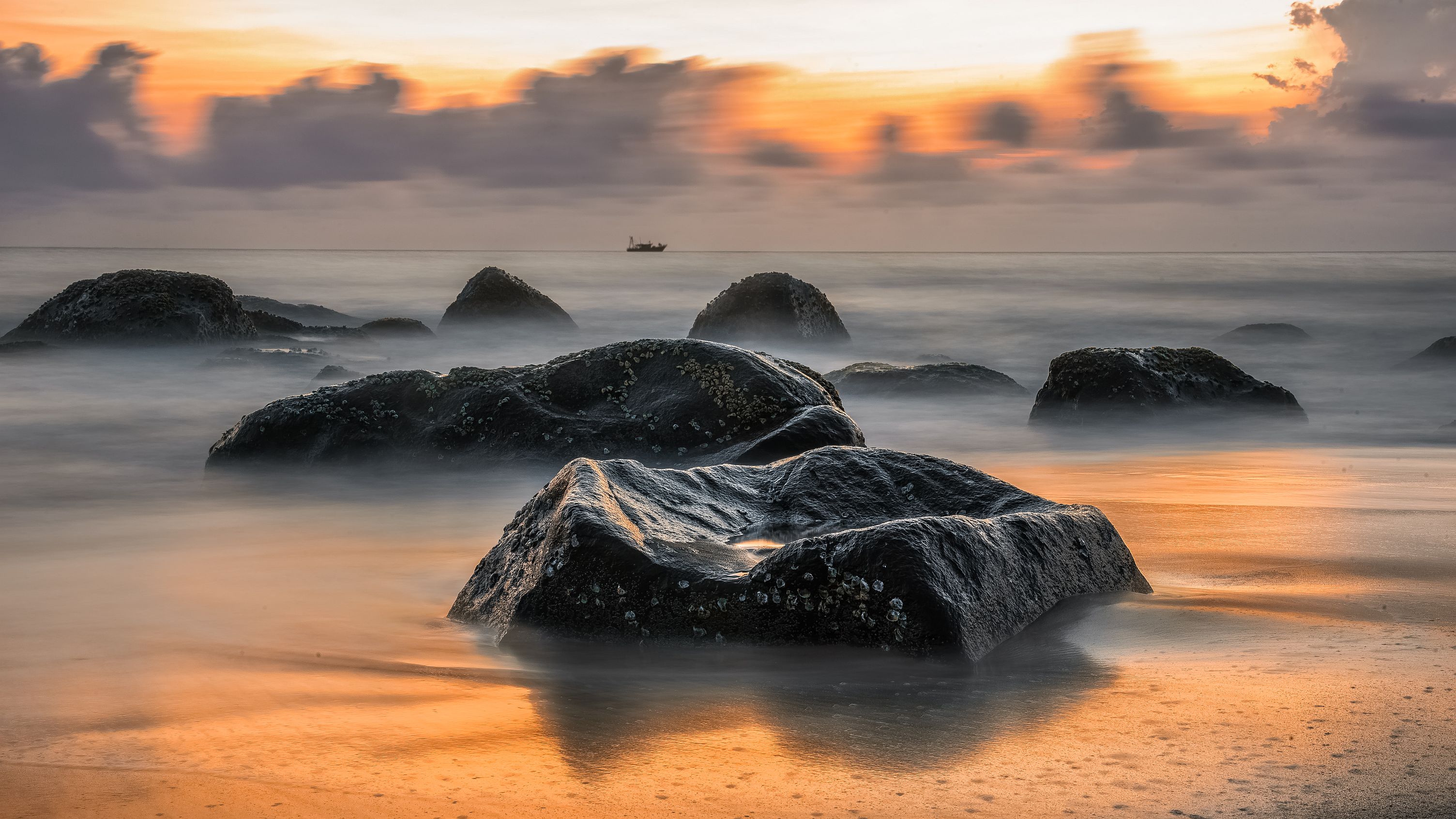 Dawn beauty of Kovalam