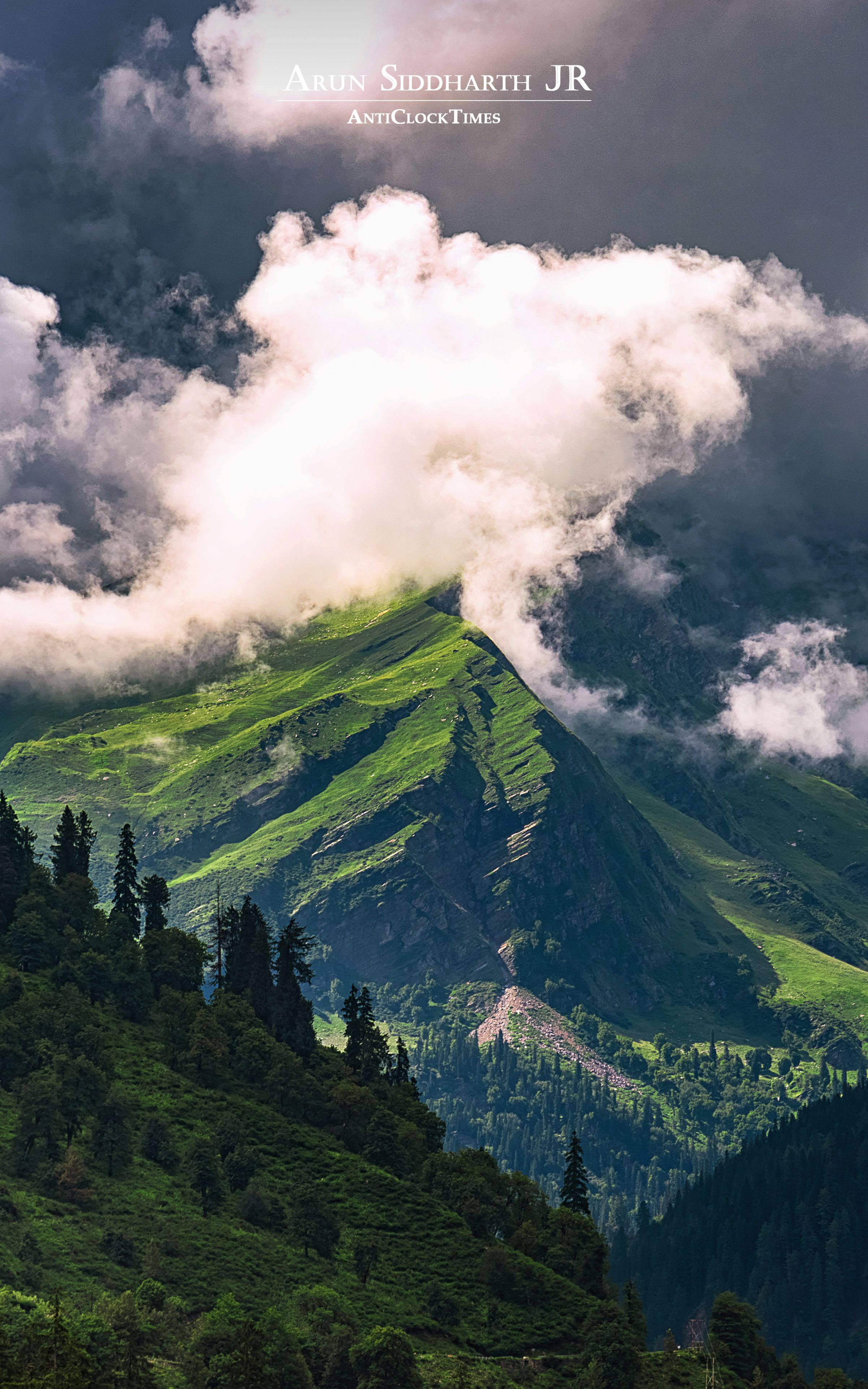 Triangular scape