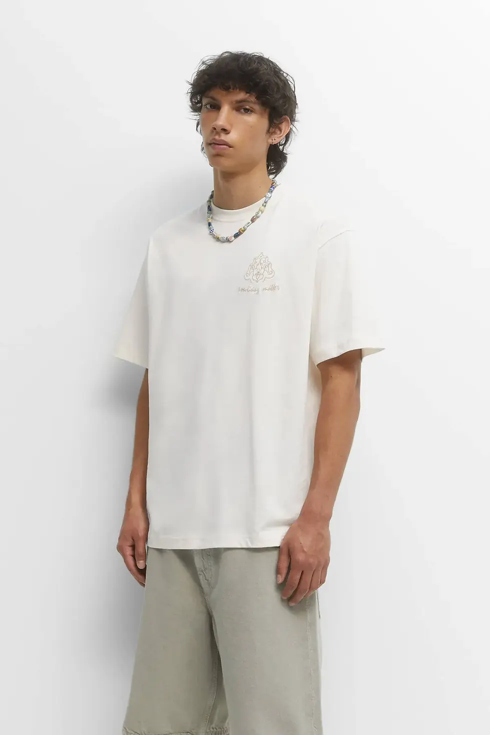 Thumbnail: Pull & Bear İşlemeli kısa kollu t-shirt 03240543