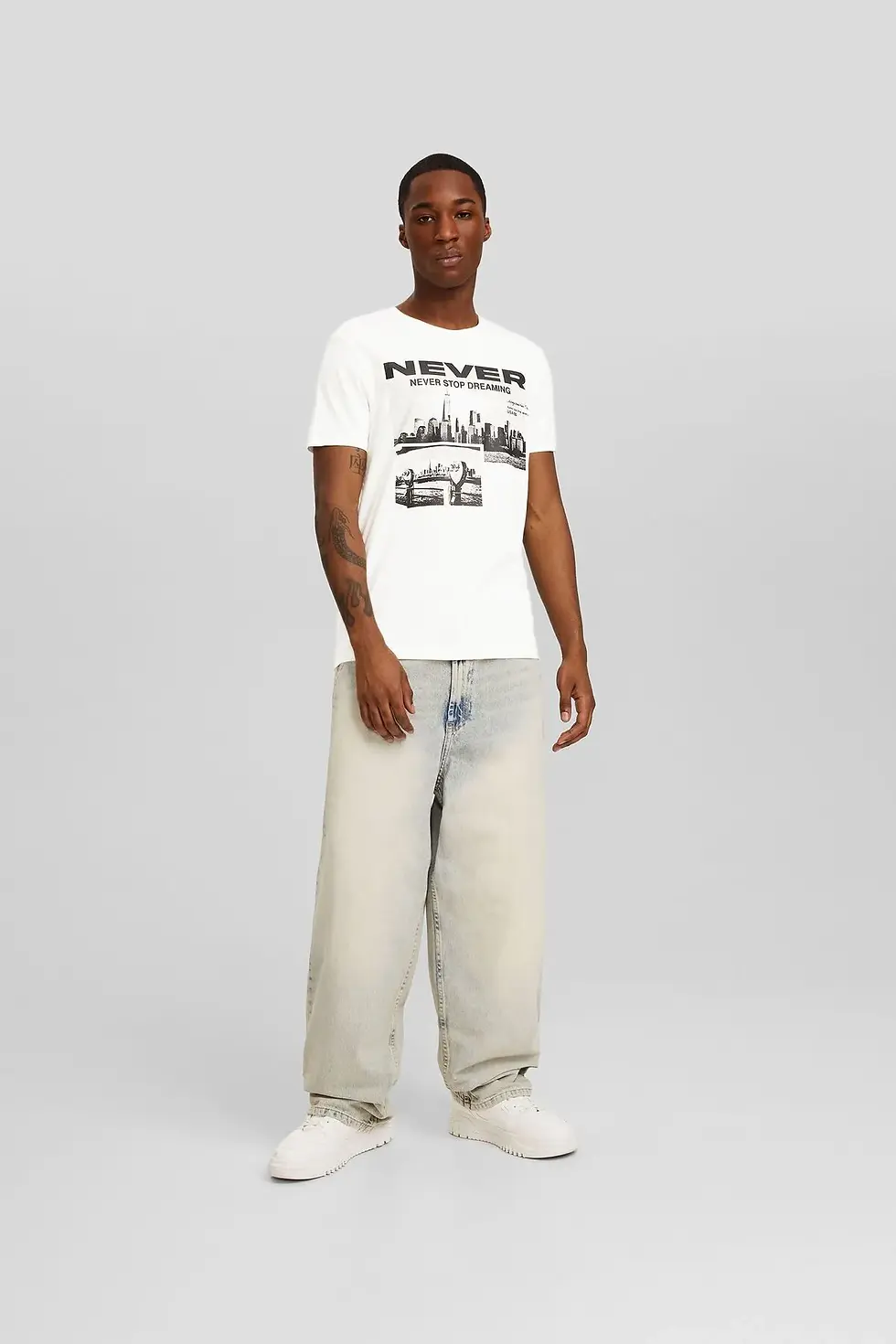 Thumbnail: Bershka Desenli kısa kollu t-shirt