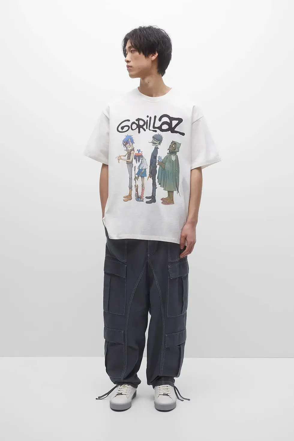 Thumbnail: Pull & Bear Erkek Beyaz Gorillaz t-shirt 04230522