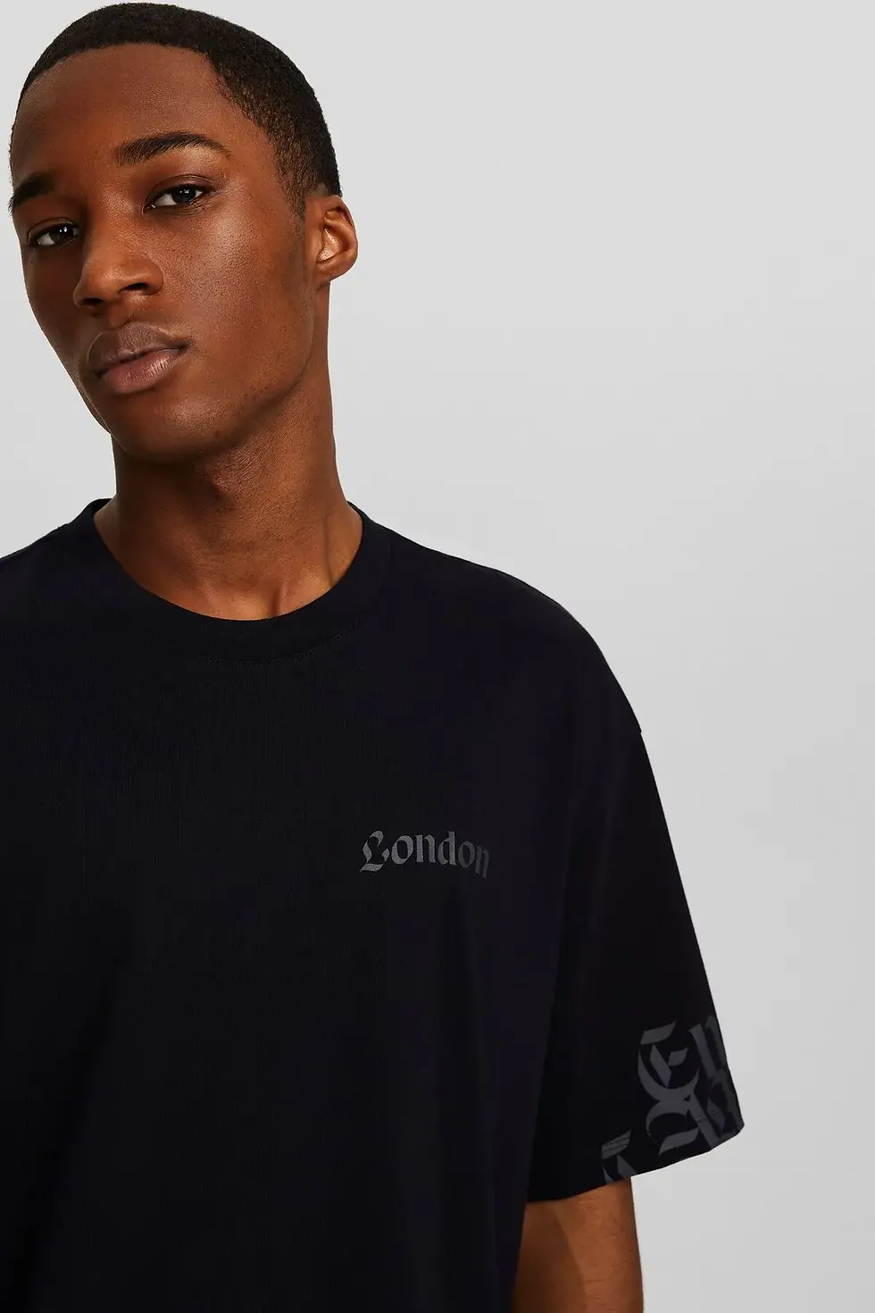 Thumbnail: Bershka Desenli kısa kollu boxy fit t-shirt