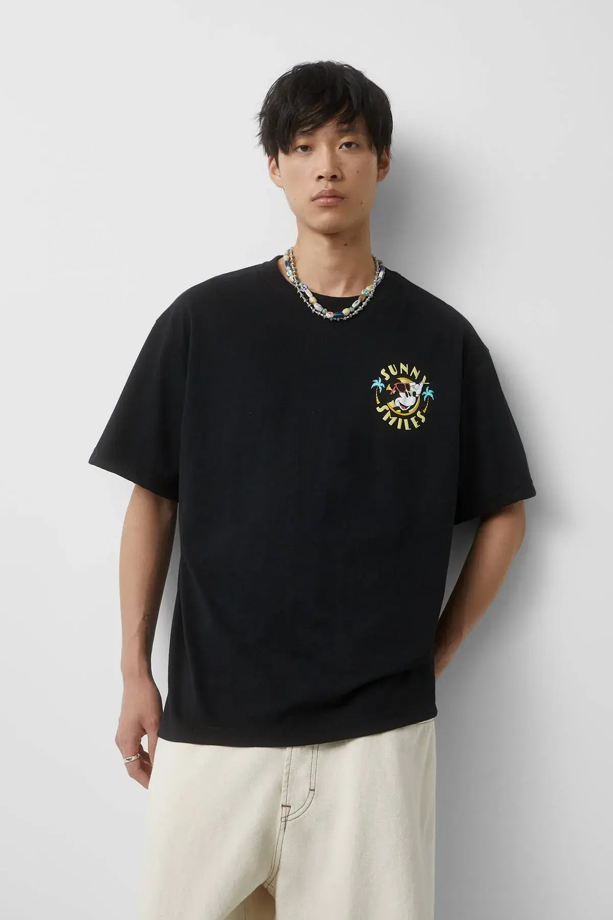 Pull & Bear Kısa kollu siyah Mickey Mouse t-shirt'ü 07242921