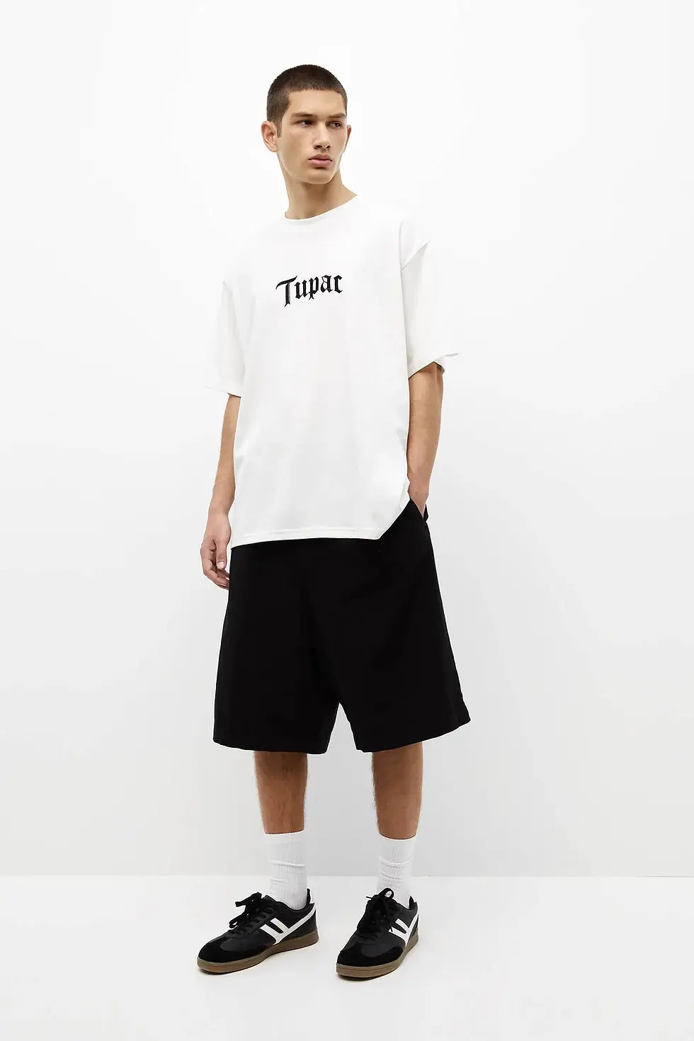 Thumbnail: Pull & Bear Erkek Yazılı Tupac t-shirt'ü 03240523