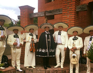 MARIACHI LOS ALAZANES OAX 02.jpg