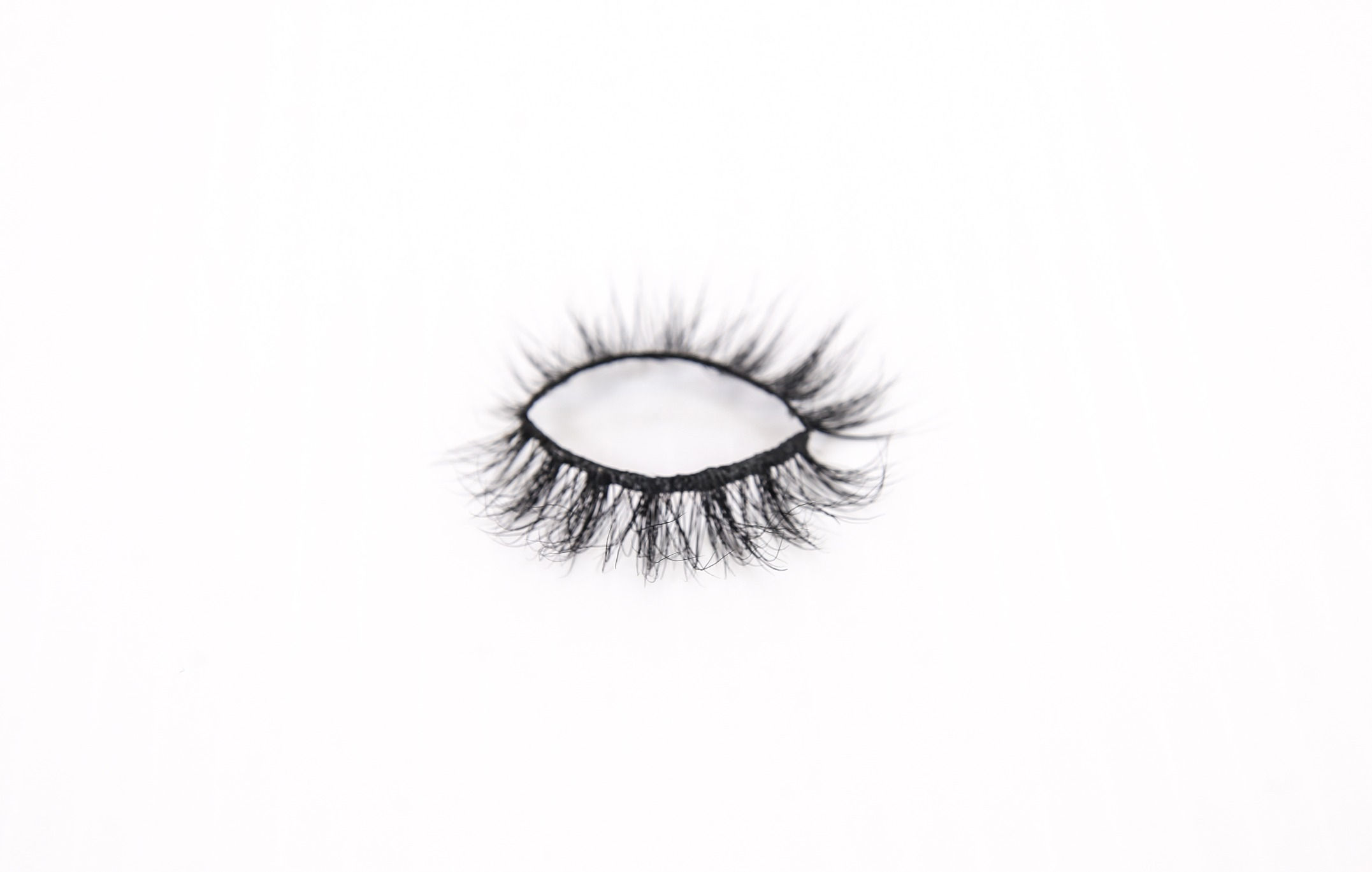 4EVER KINKY LUCKY LASH