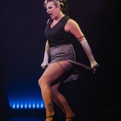 Aya L'Storm performs 'Thunderstruck'