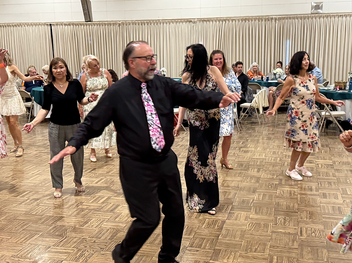 line dance foto.HEIC