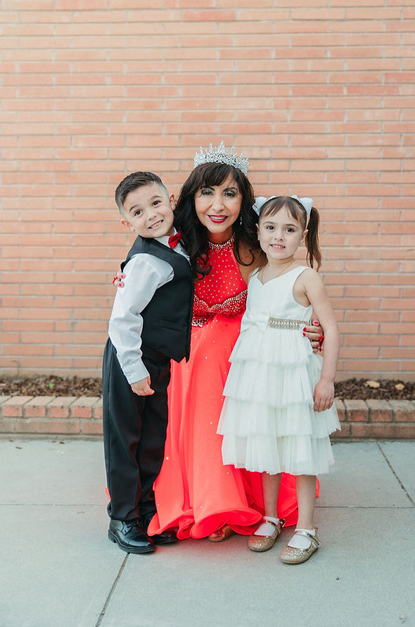 Laura with 2 grandchildren_edited.jpg