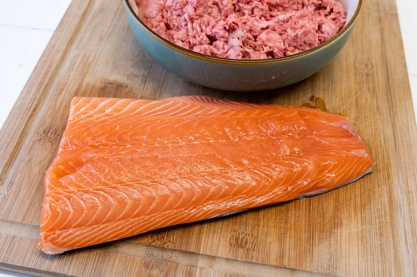 Reggie’s Raw Salmon & Chicken 80/10/10 Complete 500g