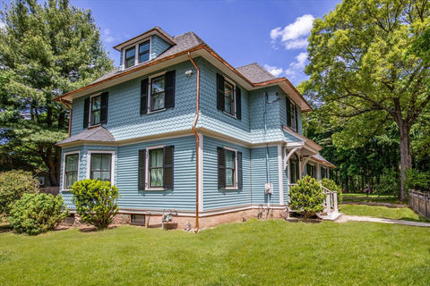 Copy of 03-23584564.jpg