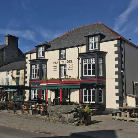 Review Plas yn Dre, Bala