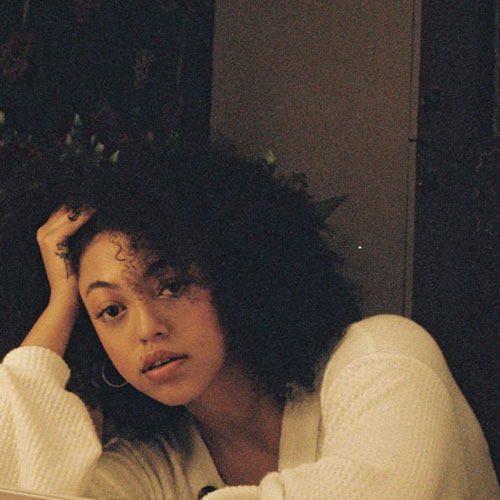 Maths Time Joy co-writes & produces Mahalia's 'Grateful' [Asylum/Atlantic] — Fast Friends