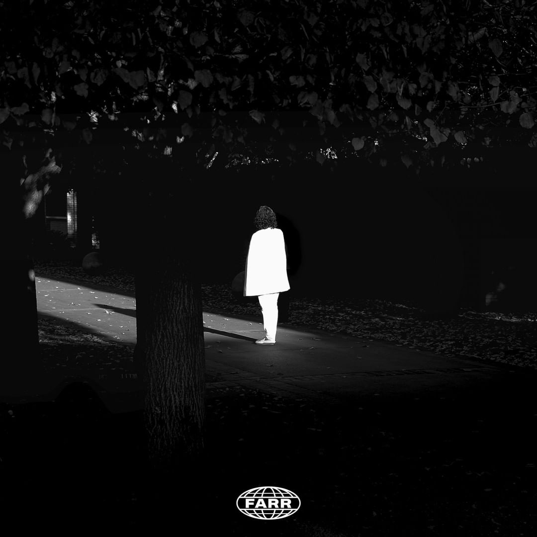 Linden Jay co-produces FARR's latest single 'Heal Me', anticipating band's debut album 'Weightless' — Fast Friends