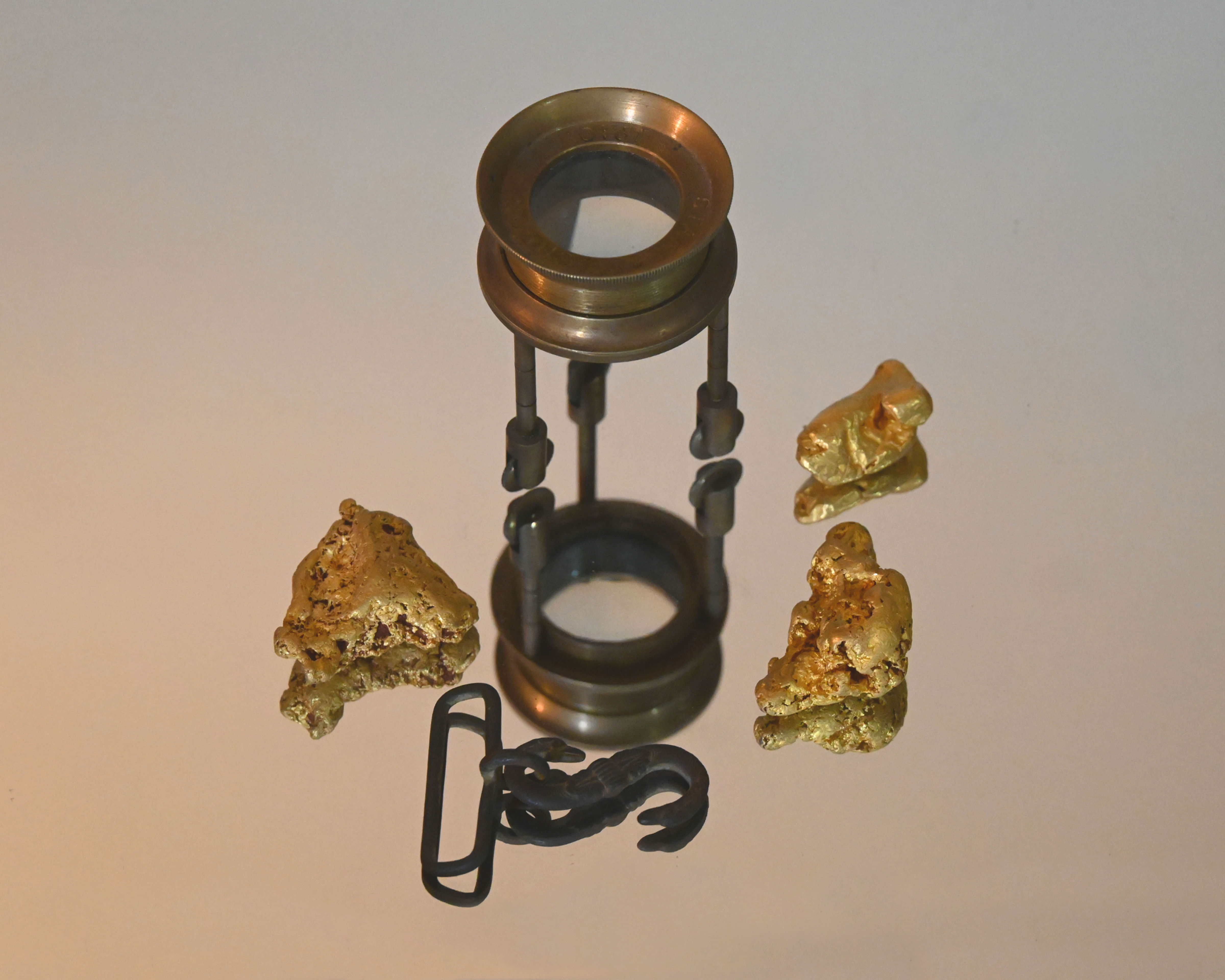 27. Magnify the Finds