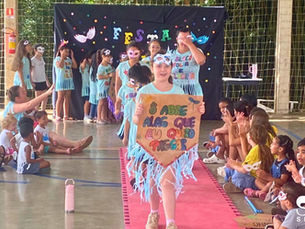 Carnaval leva alegria e integração aos Centros da SLAN