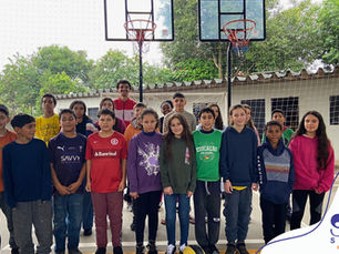 Bira doa tabelas de basquete e fortalece parceria