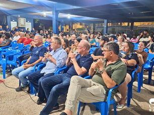 Reunião de pais no centro Lenira Maria Müller Klein