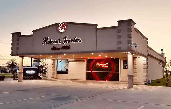 Exterior view of Robson's Jewelrs in Baytown TX - a fine jewelry store specializing in engagement rings, watches and customs