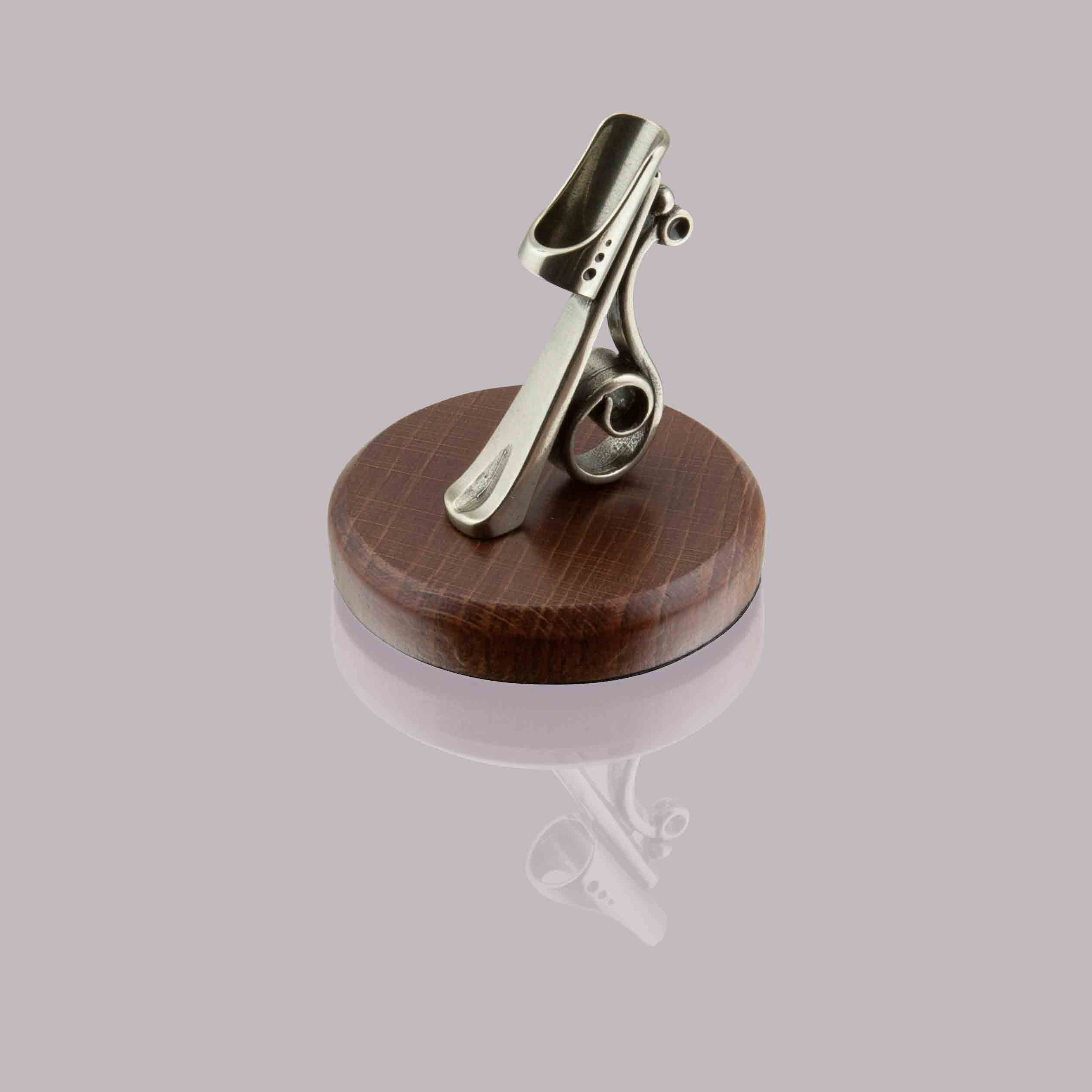 Portapenne In Bronzo Con Base Tonda In Legno