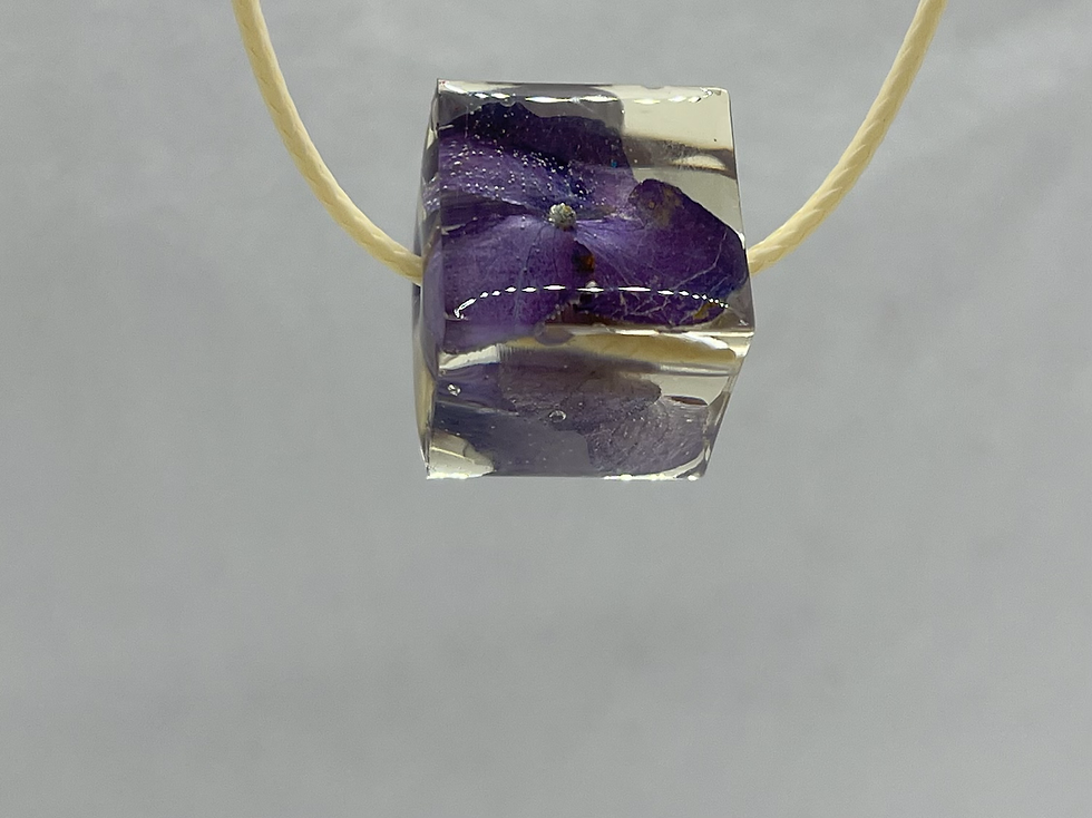 Thumbnail: Ketting met hortensiakraal
