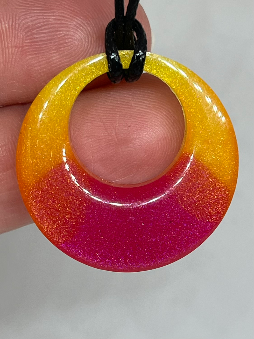 Thumbnail: Ronde vurige hanger 