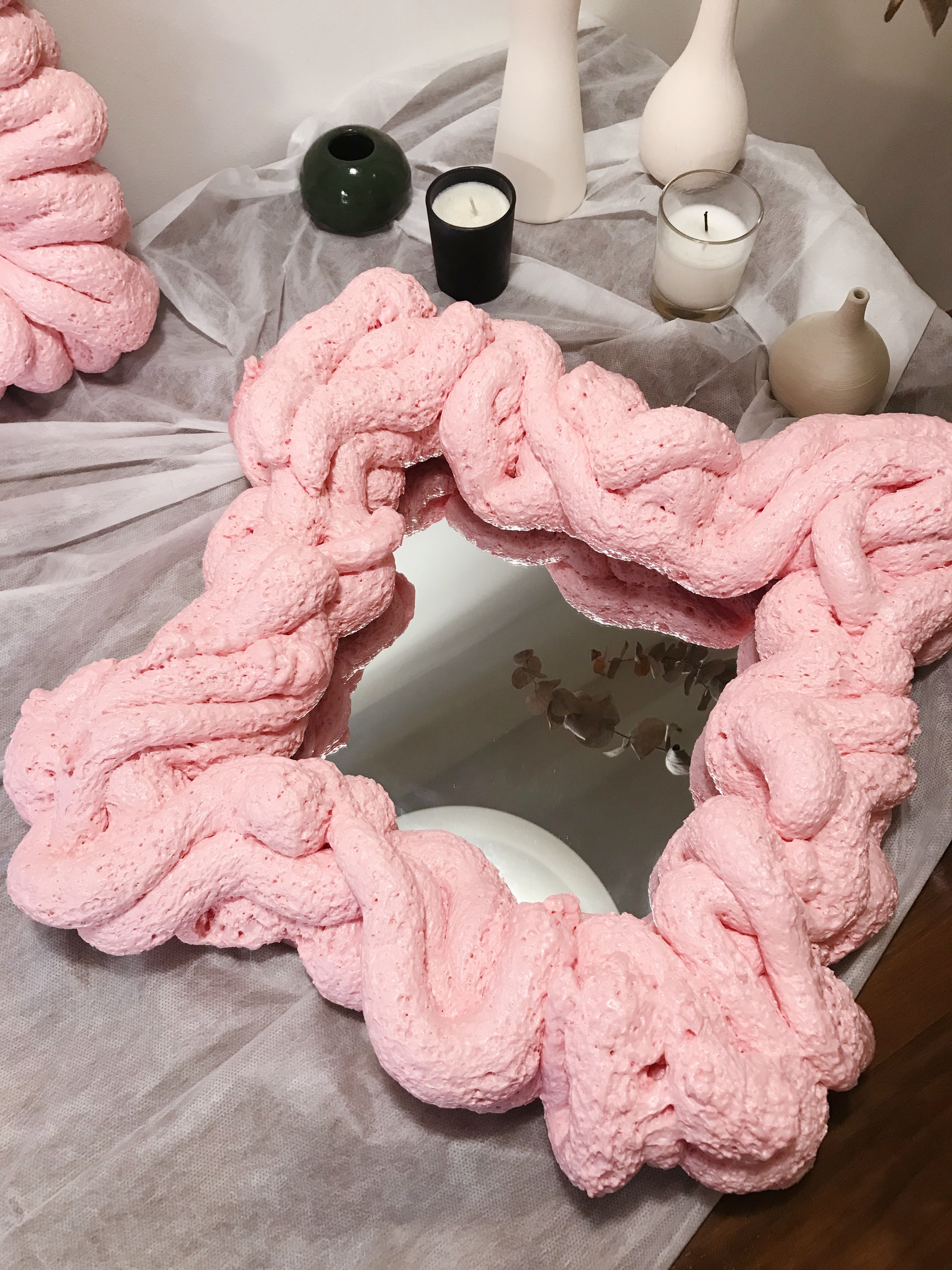 Medium Puffy Mirror 03 — Pink