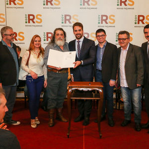 Sancionada lei que declara o Mercado Público de POA patrimônio do RS