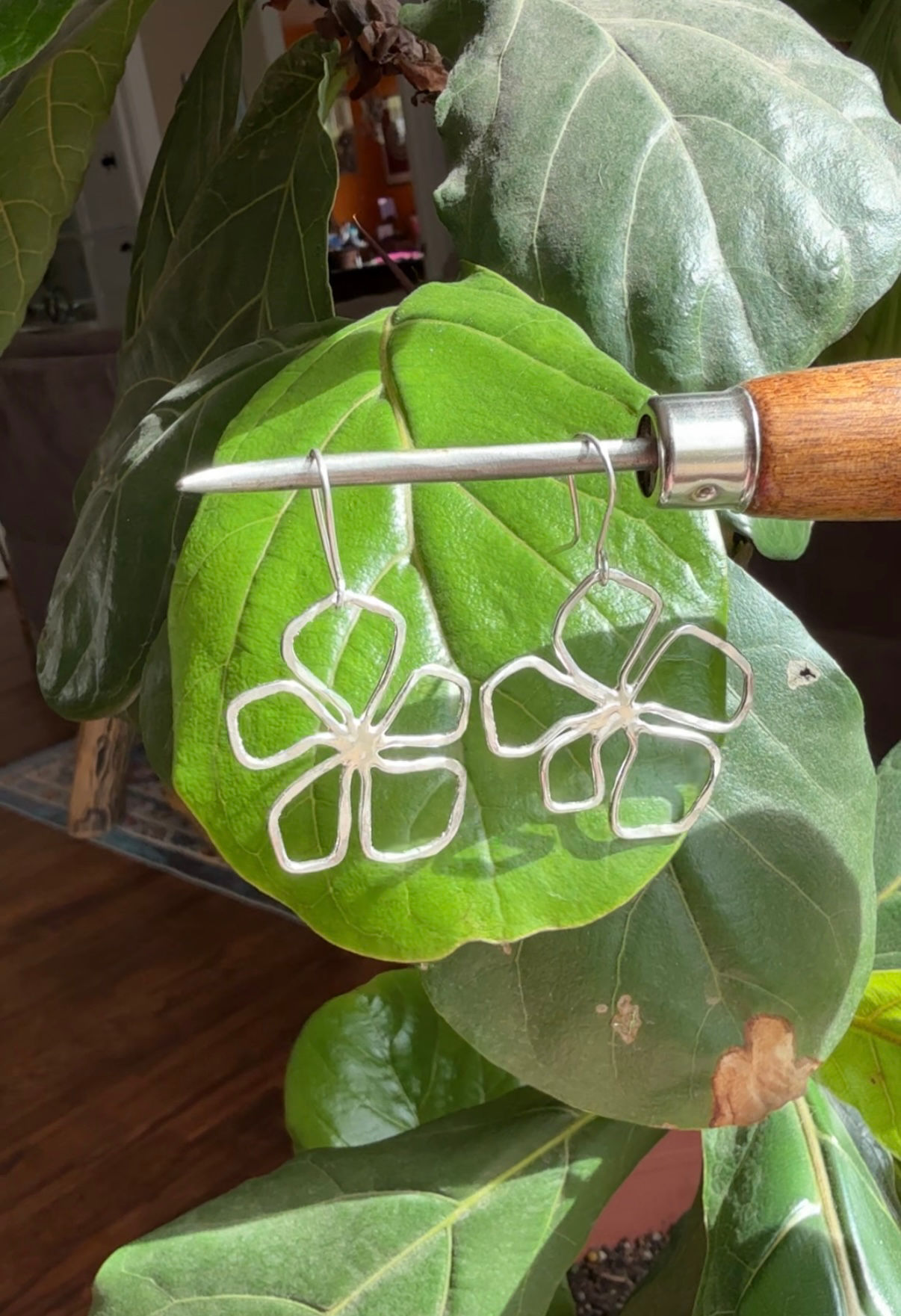 Kira bloom earrings 