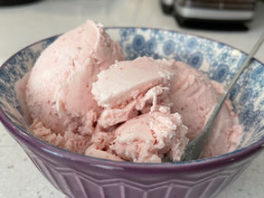 Strawberry Cheesecake Ice Cream (Low-Carb & Creamy!)