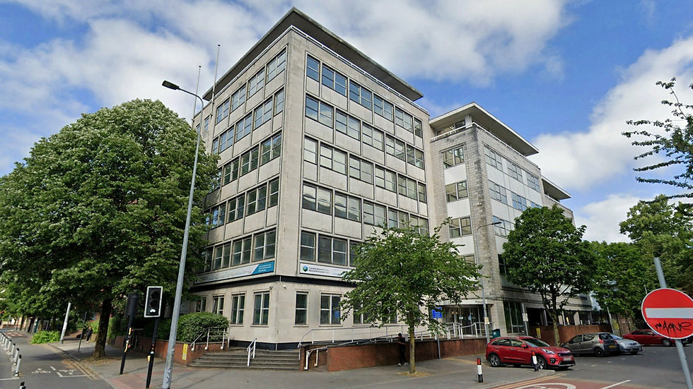 Newport Road, West, Close.jpg