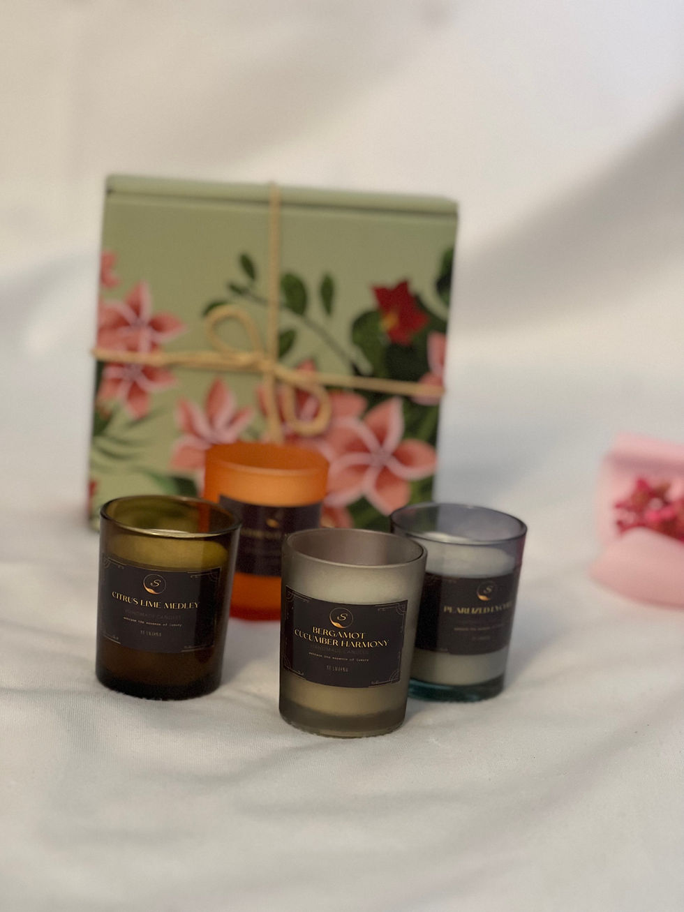 Thumbnail: 4 Pcs  Long Lasting Aromatherapy Jar Candle Soy Wax Scented Candles Gift Set 
