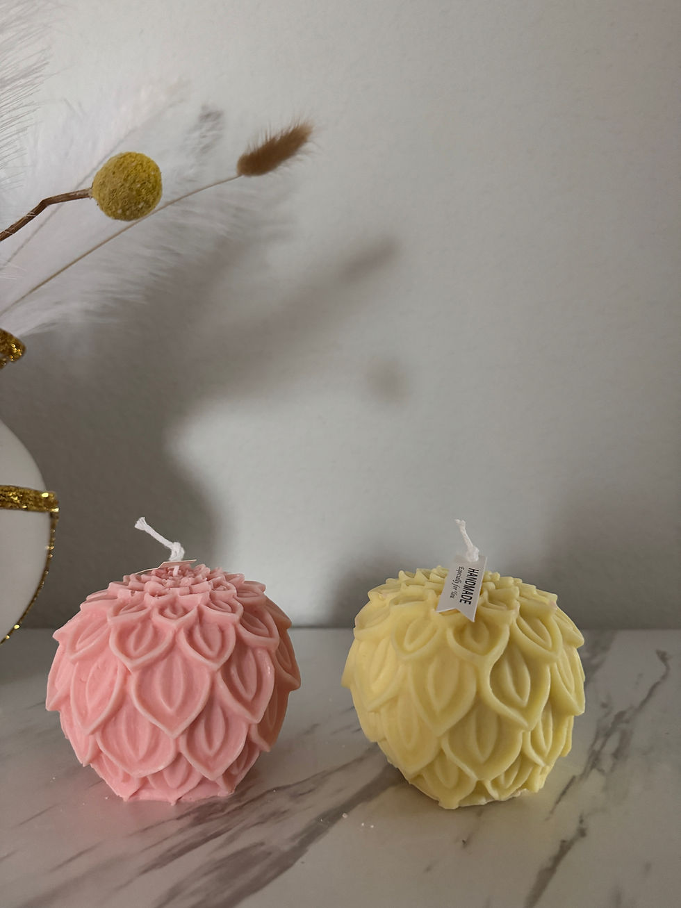 Thumbnail: Leaf design Scented Candle 