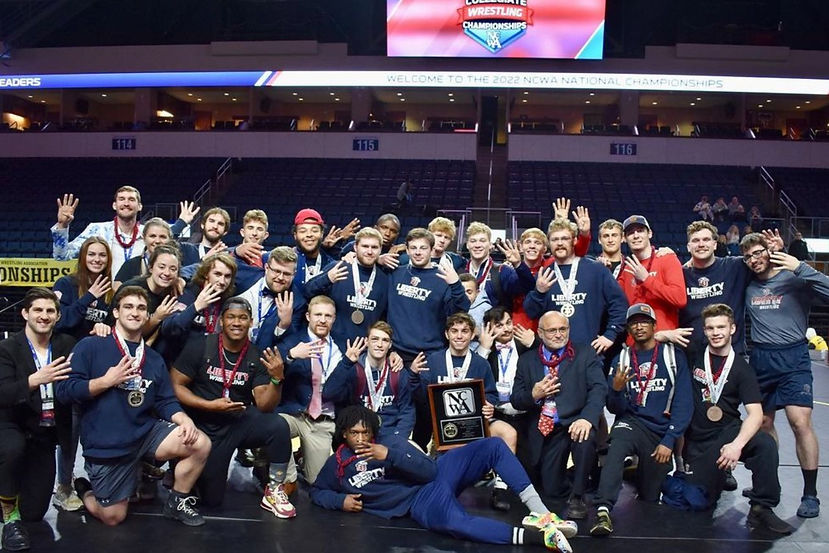 LU Wrestling Pfp.jpeg