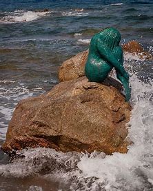 La petite sirène du scalu d'Île Rousse