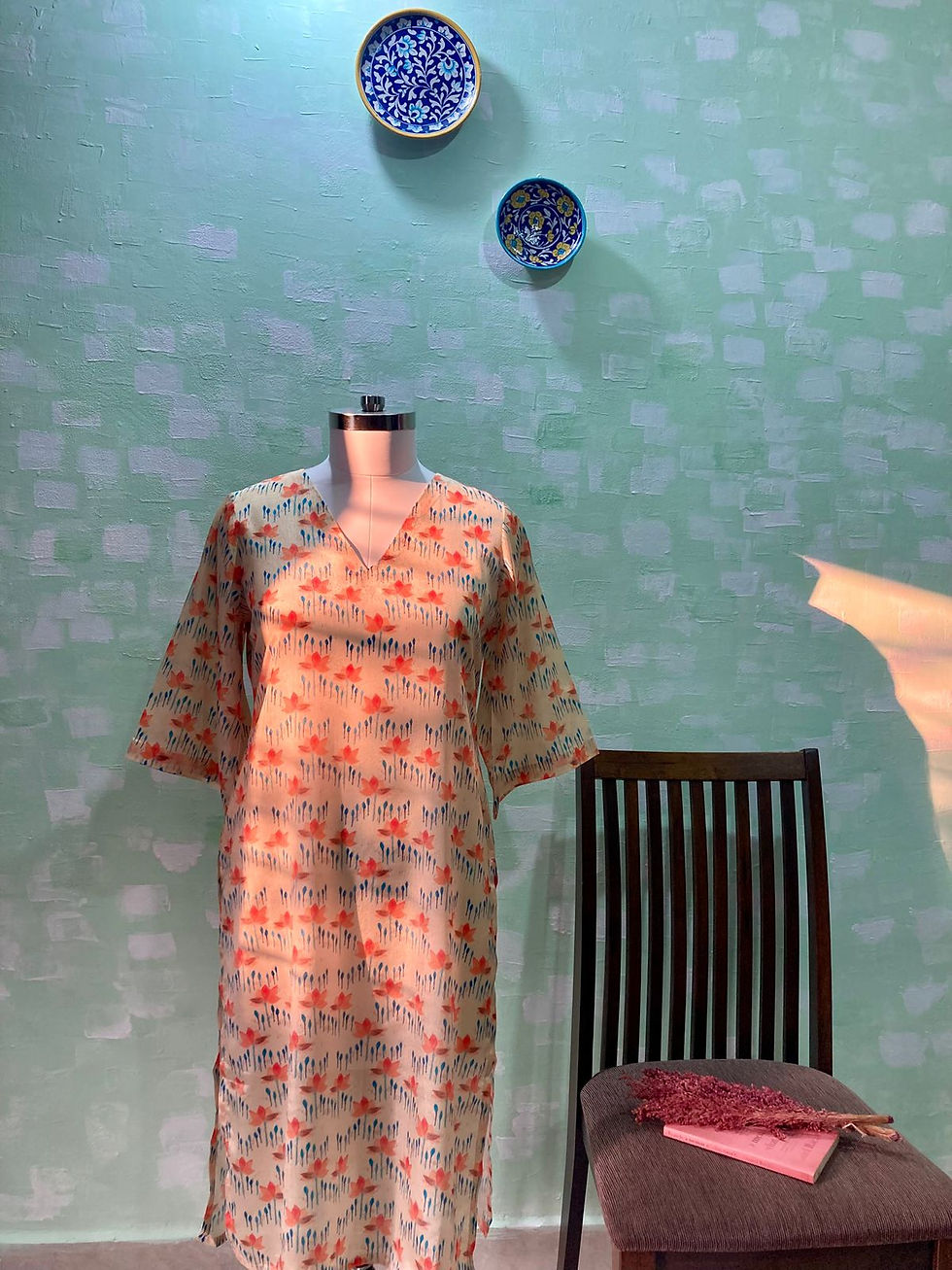 Thumbnail: Aava Floral Chinon Kurta with V-neck
