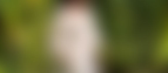    The Art of Dressing Well for Ourselves