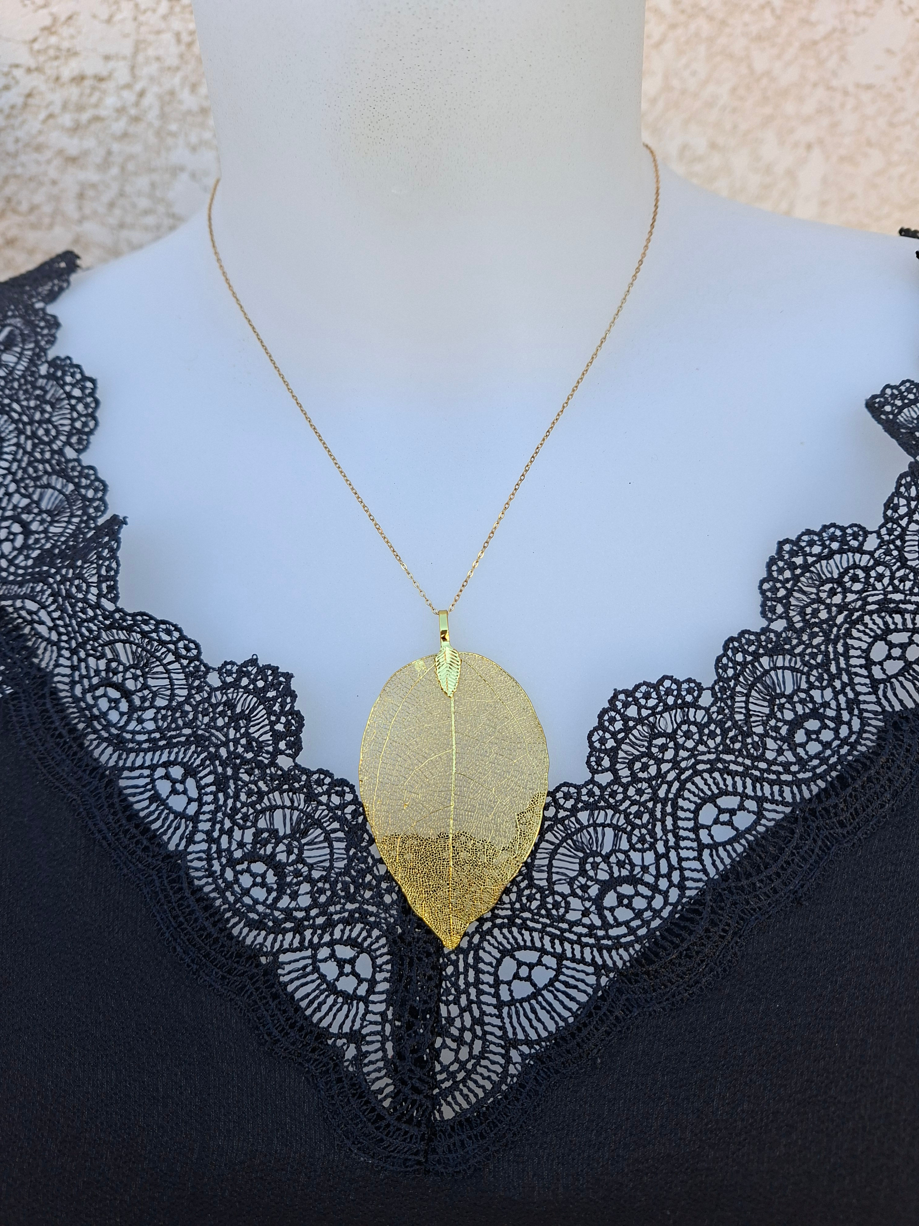 Pendentif feuille - doré