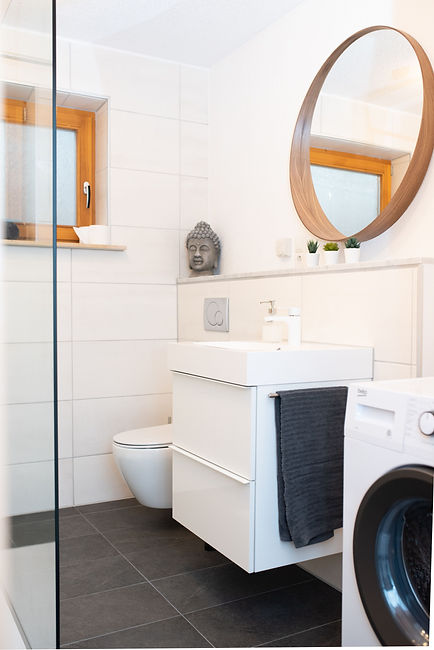 Badezimmer 2.jpeg