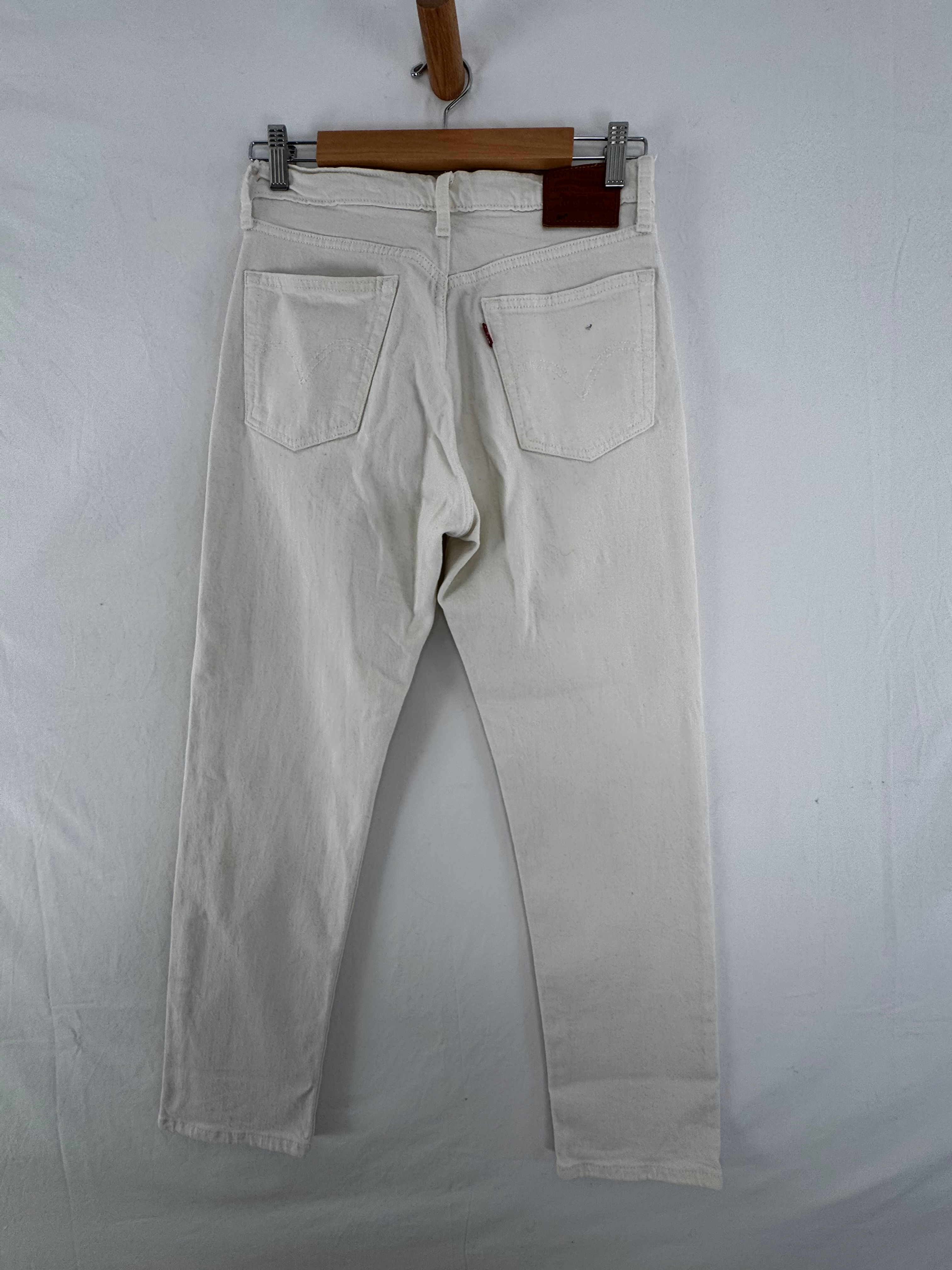 LEVI - off white 501 jeans size 26"/28"