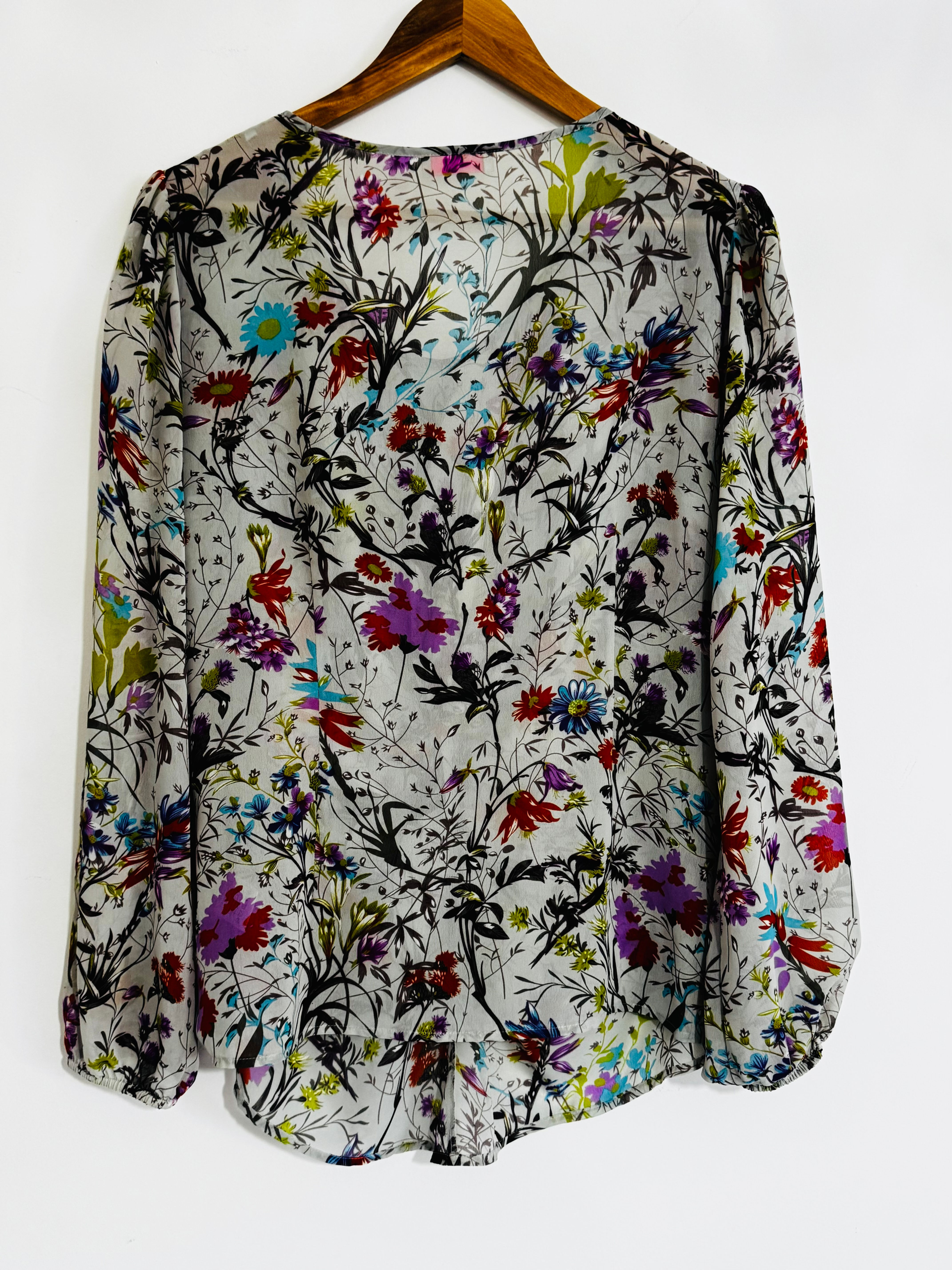 GHARANI STROK grey ground floral print twist front top size L