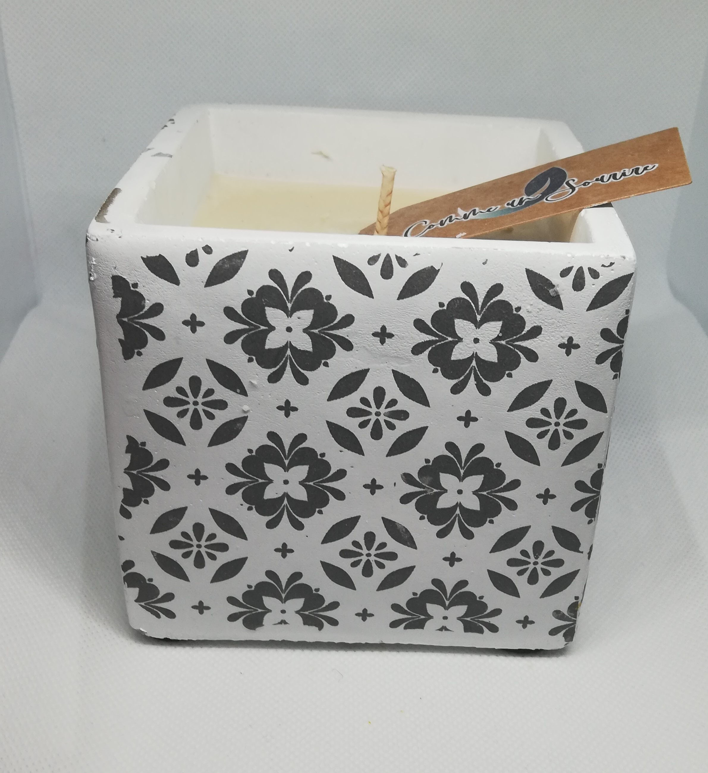 Bougie carreau de ciment