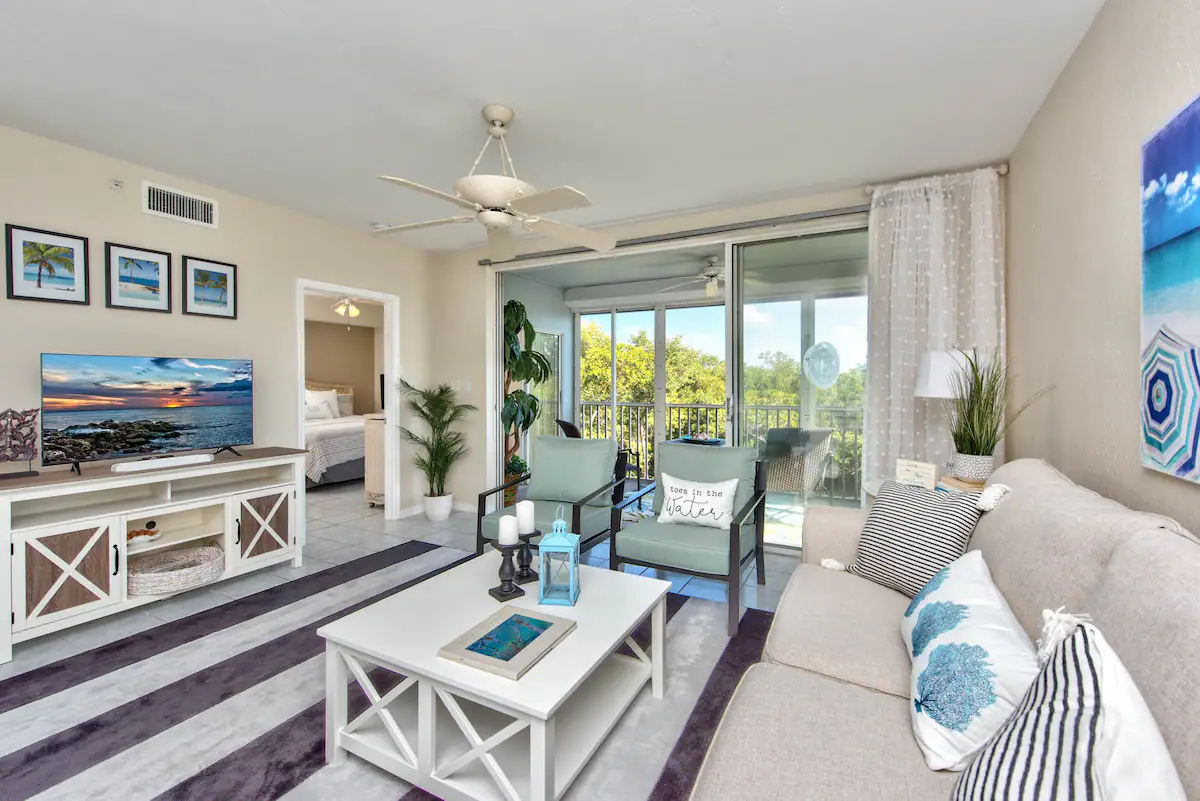 fort meyer beach living room design.webp