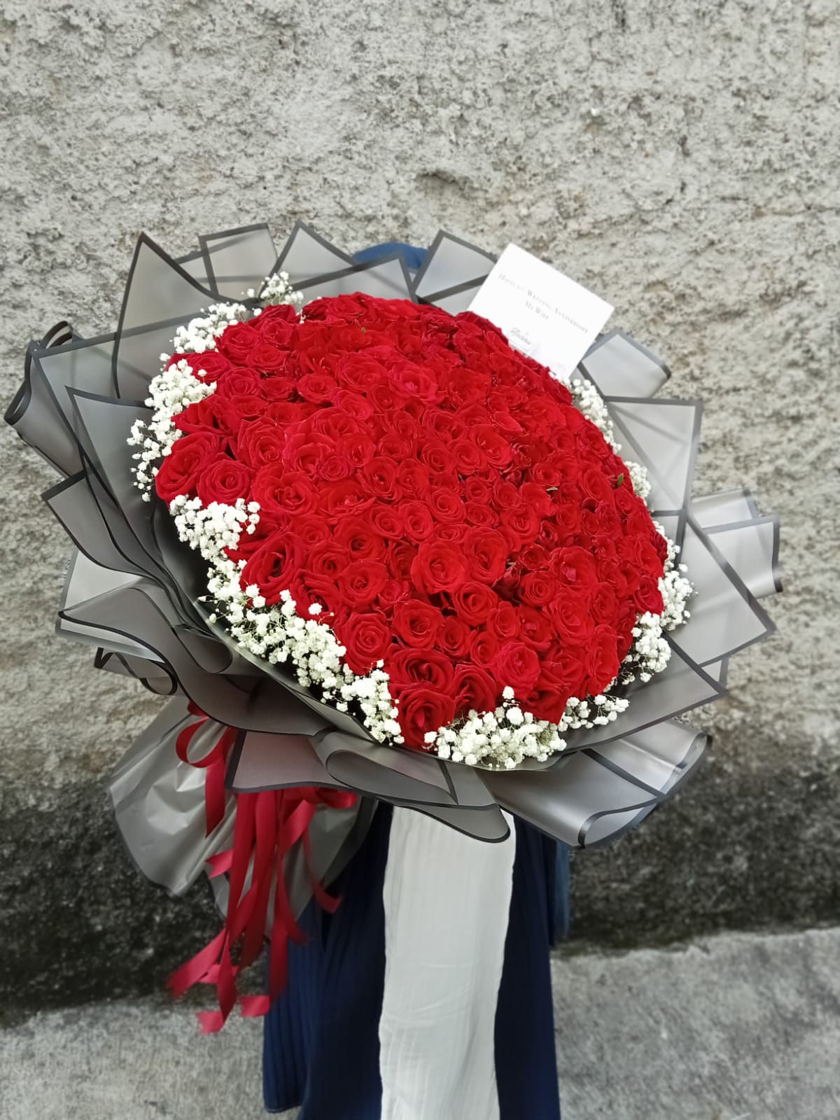 150 Stems Roses Jumbo Bouquet